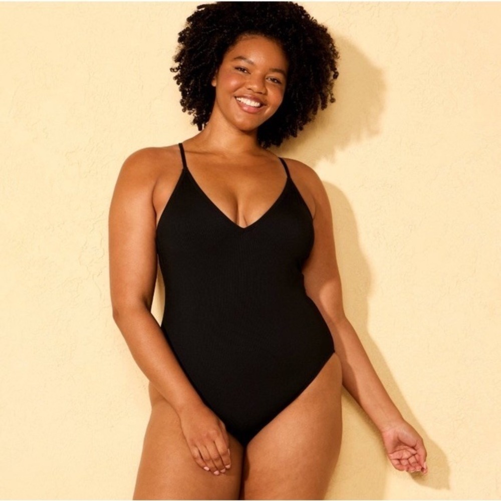 Women's Ribbed Plunge Neck Cheeky Coverage One piece Swimsuit Shade & Shore XS
